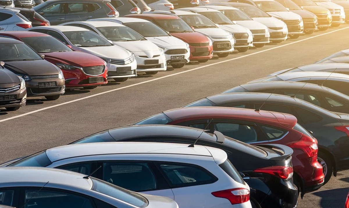 Coraz więcej firm decyduje się na wynajem długoterminowy aut. Branża odpowiada już za blisko jedną trzecią sprzedaży nowych samochodów do biznesu