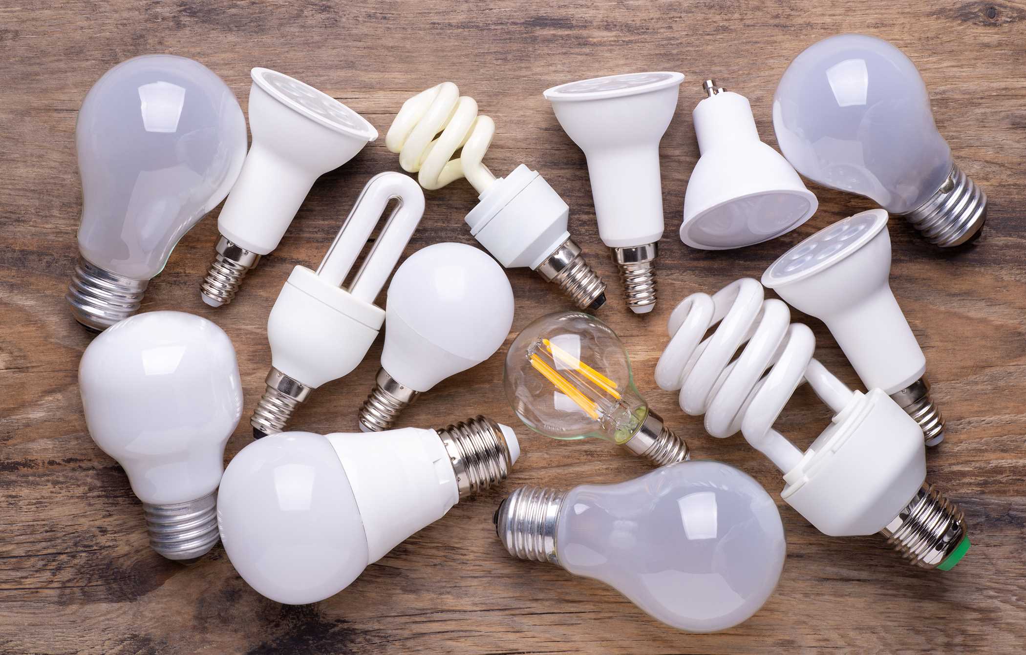 Wzrost cen energii skłania firmy do wymiany oświetlenia. W niektórych sektorach odpowiada ono za 80 proc. kosztów