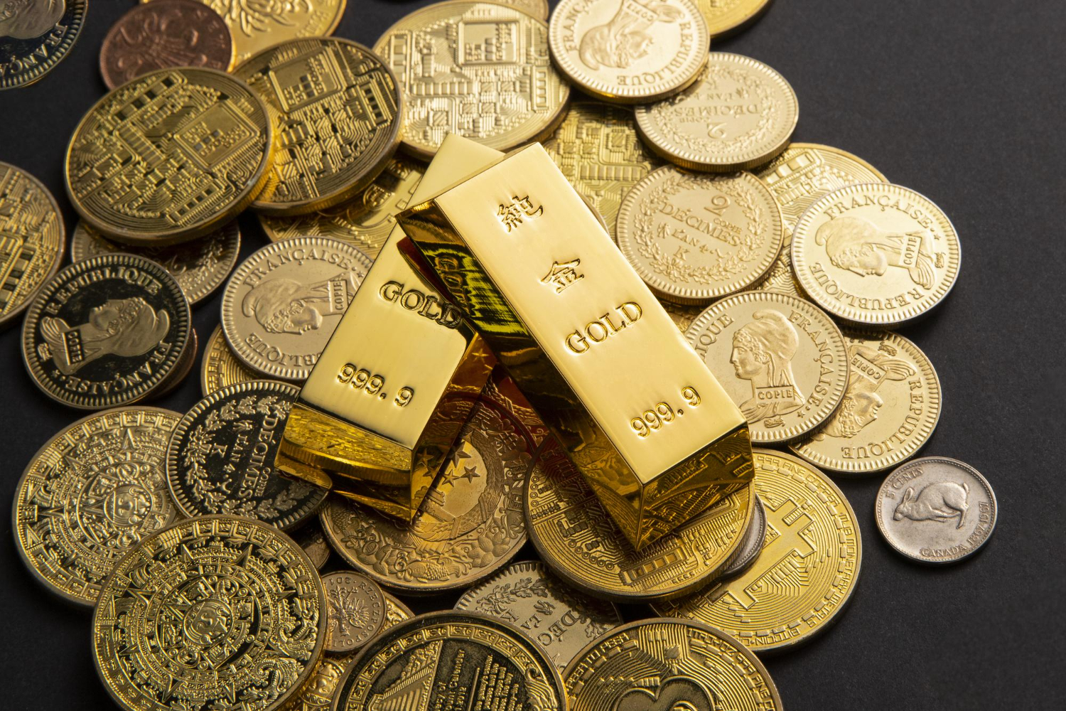 Złoto bardzo zdrożało, ale zyski bardzo osłabiało wzmocnienie złotego