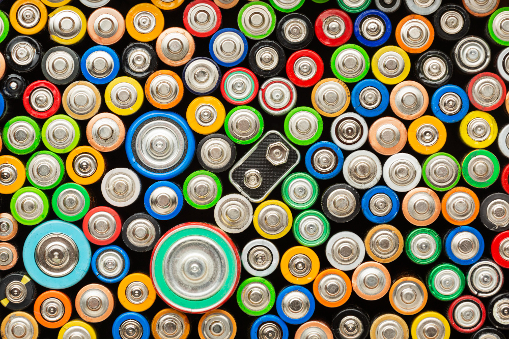 Polska potrzebuje więcej zakładów recyklingu baterii litowo-jonowych. To kluczowe w obliczu transformacji energetycznej i odchodzenia od aut spalinowych