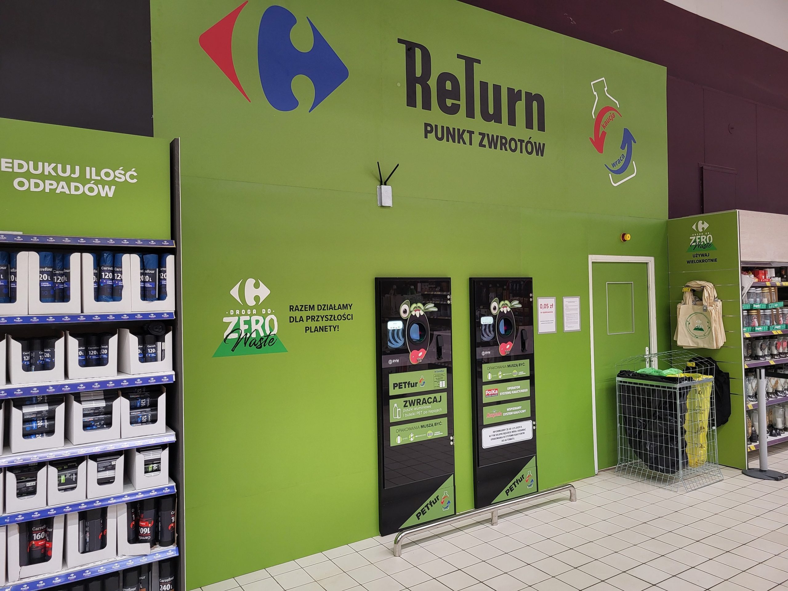 Carrefour uruchomił pilotaż systemu kaucyjnego