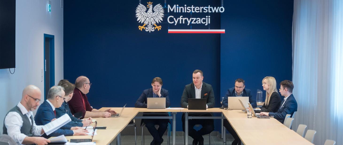 Prace nad uspójnieniem projektów wdrażających dyrektywę NIS2 i CER