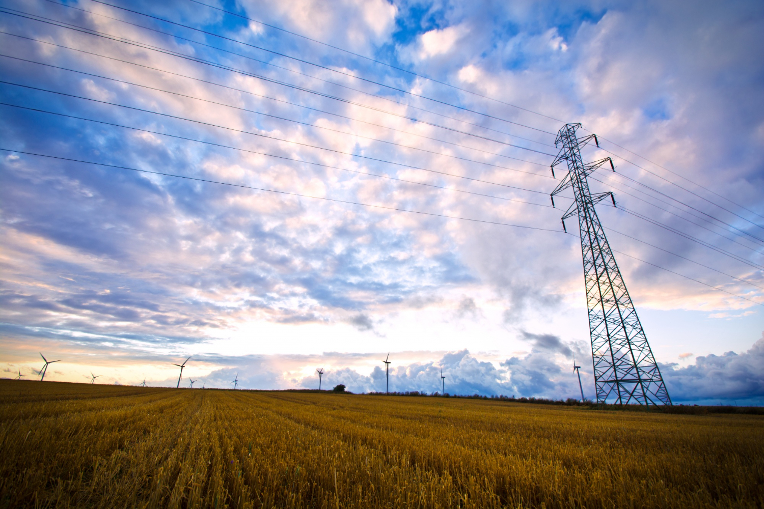Kolejne 9 mld zł trafi na budowę i modernizację sieci energetycznych. Inwestycje pomogą wyeliminować ryzyko blackoutu