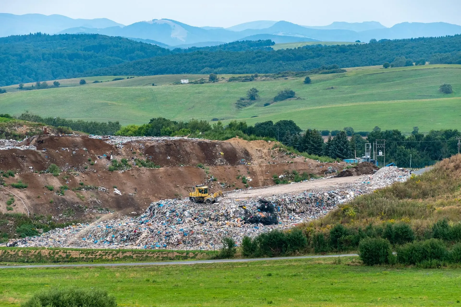 Dlaczego kwestie gospodarowania odpadami i recyklingu są tak ważne?