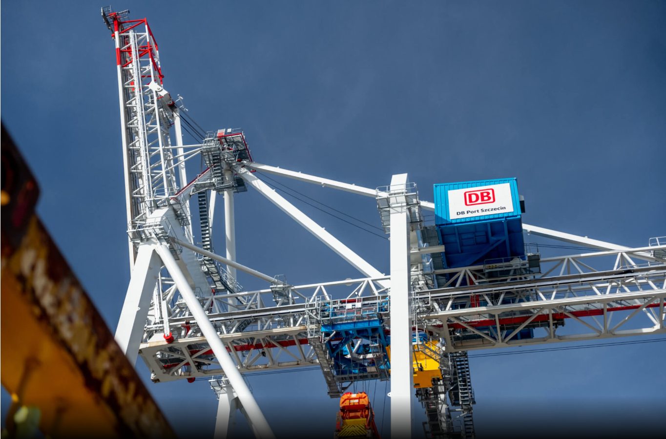 Port Szczecin gotowy na większe statki. To już końcowy etap przebudowy Kanału Dębickiego