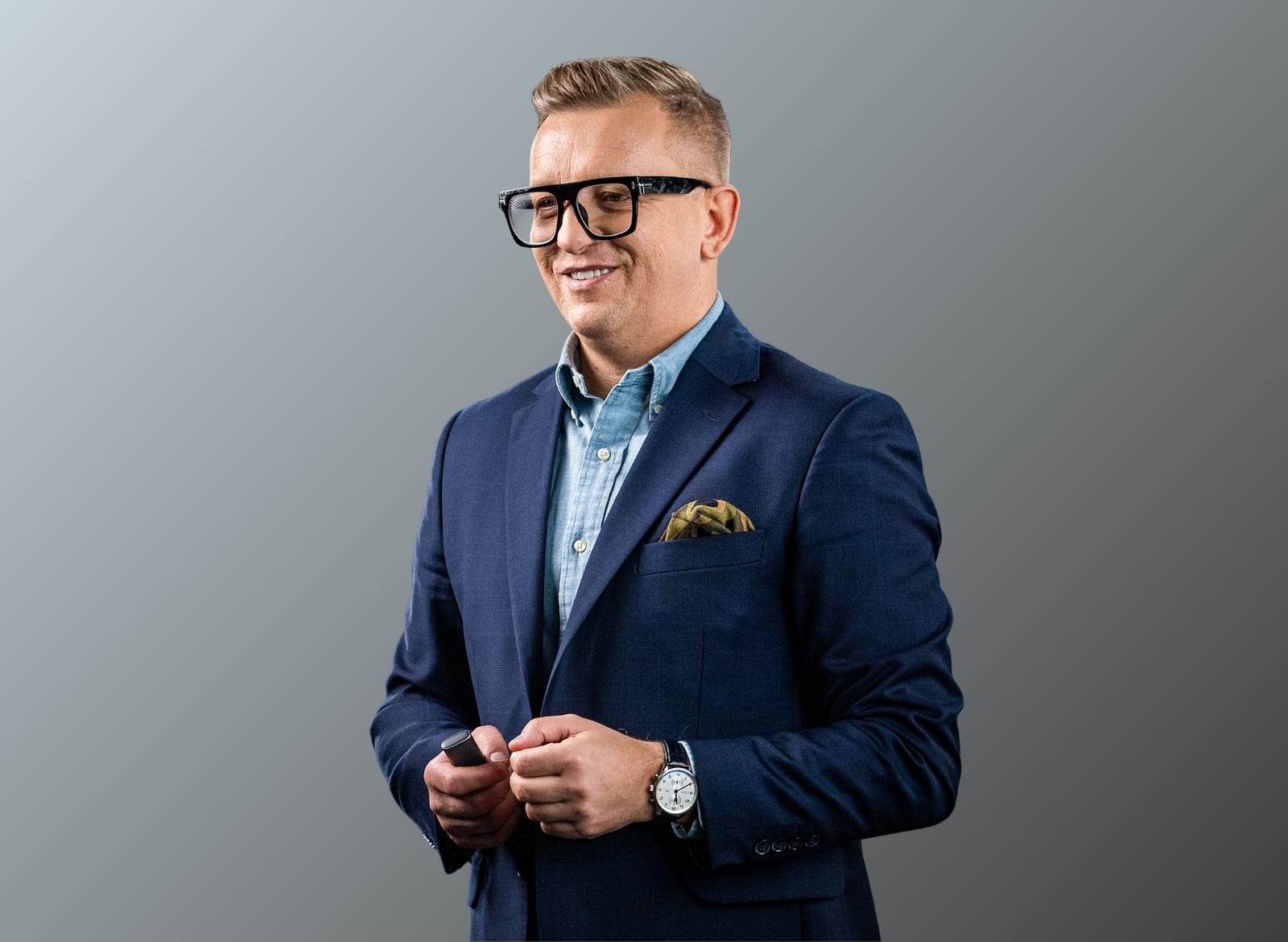 Rewolucja technologiczna a strategia firmy. Dylematy współczesnego CEO. Wywiad z Radkiem Drzewieckim, CEO Youniversity