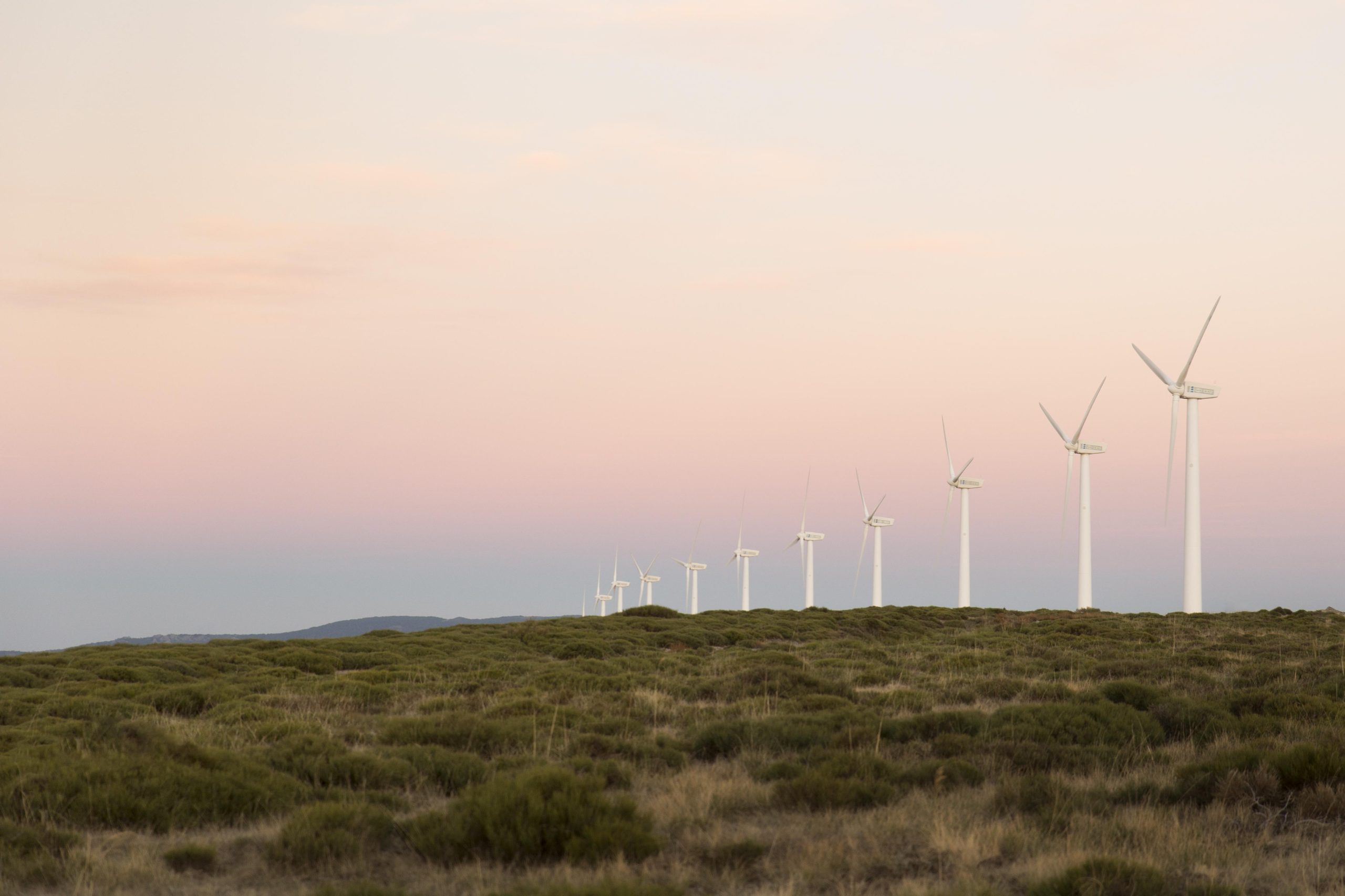Eksperci: w latach 2022-2024 rosyjska propaganda odpowiadała za większość wpisów o energii i klimacie w Polsce