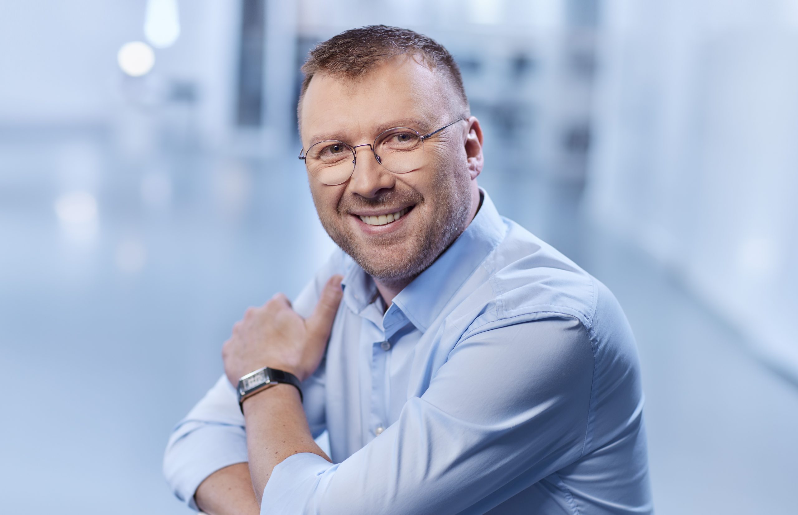 Rewolucja w budownictwie – nowoczesne technologie dla zielonej przyszłości. Rozmowa z Tomaszem Zembrowskim, Senior Head of Technical Customer Service at Henkel Adhesive Technologies EE