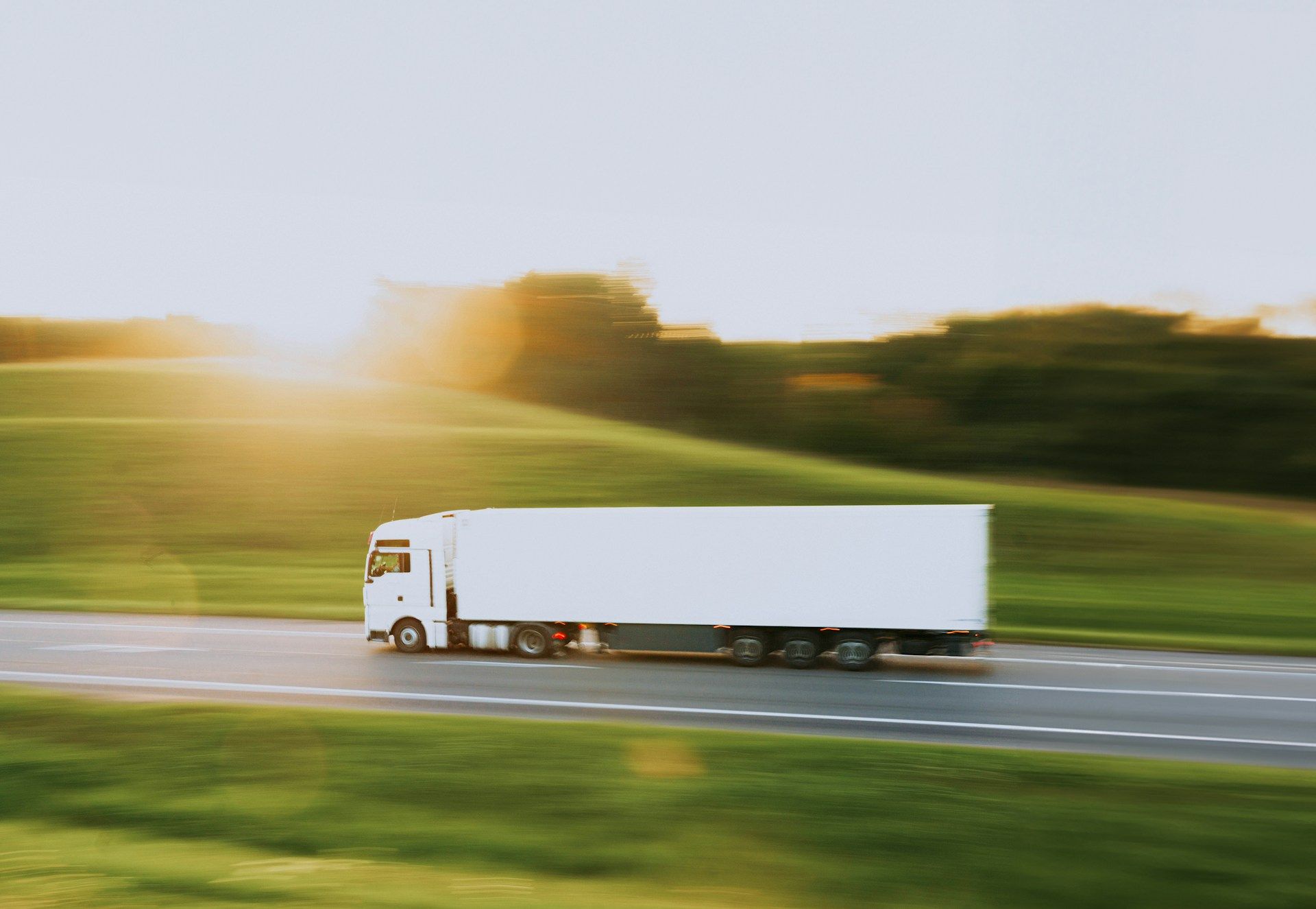 Elektromobilność w transporcie towarowym – rewolucja czy ewolucja?