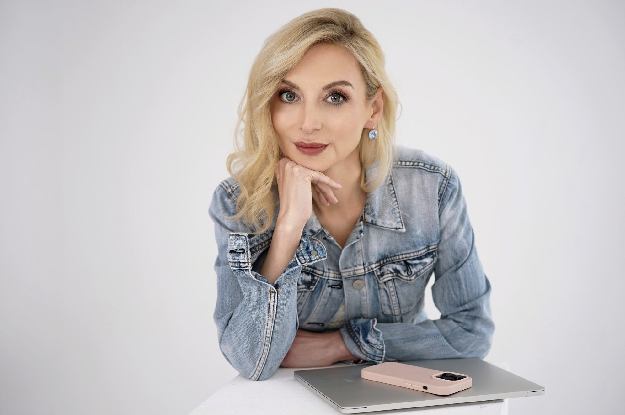 Wiedza to nie wszystko. Karolina Karolczak mówi, dlaczego kobiety potrzebują też widzialności, sieci kontaktów i pewności w działaniu