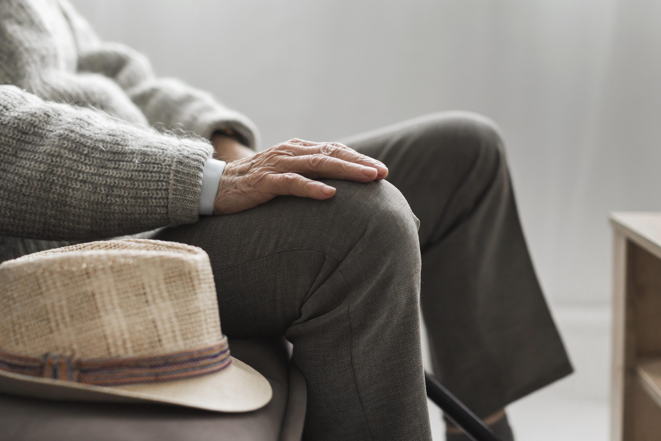Otyłość i niedożywienie u seniorów często idą w parze. Źródłem problemu często tańsza, wysokoprzetworzona żywność