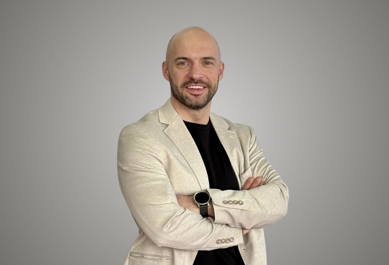 Dlaczego w świecie liczb i KPI wygrywają emocje. Anton Szmelow, Dyrektor ds. Sprzedaży i Rozwoju Biznesu, Członek Zarządu Chocolissimo o roli czekolady w budowaniu relacji biznesowych