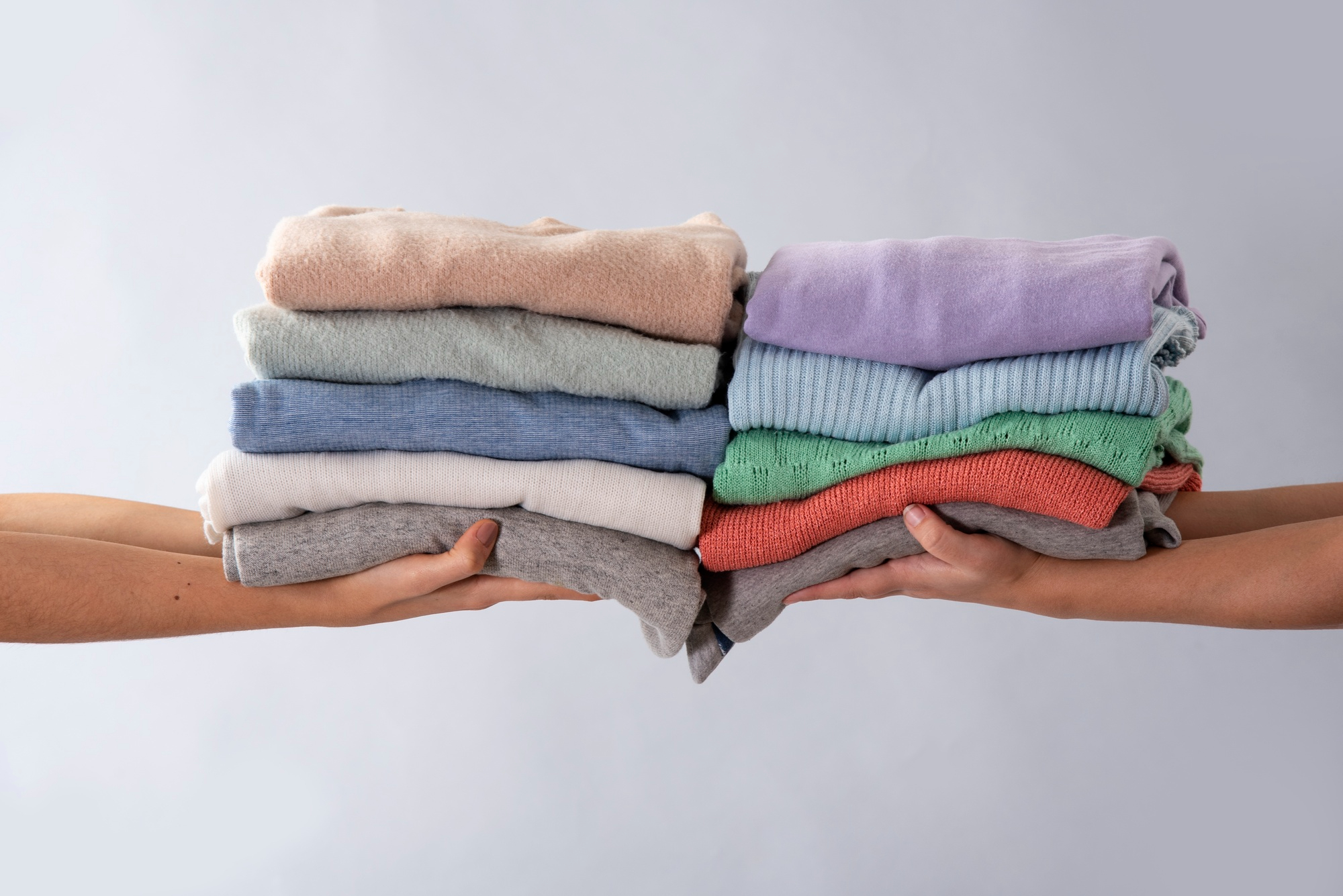 Polacy odchodzą od fast fashion. Branża tekstylna i Unia Europejska wspierają działania na rzecz zrównoważonych ubrań