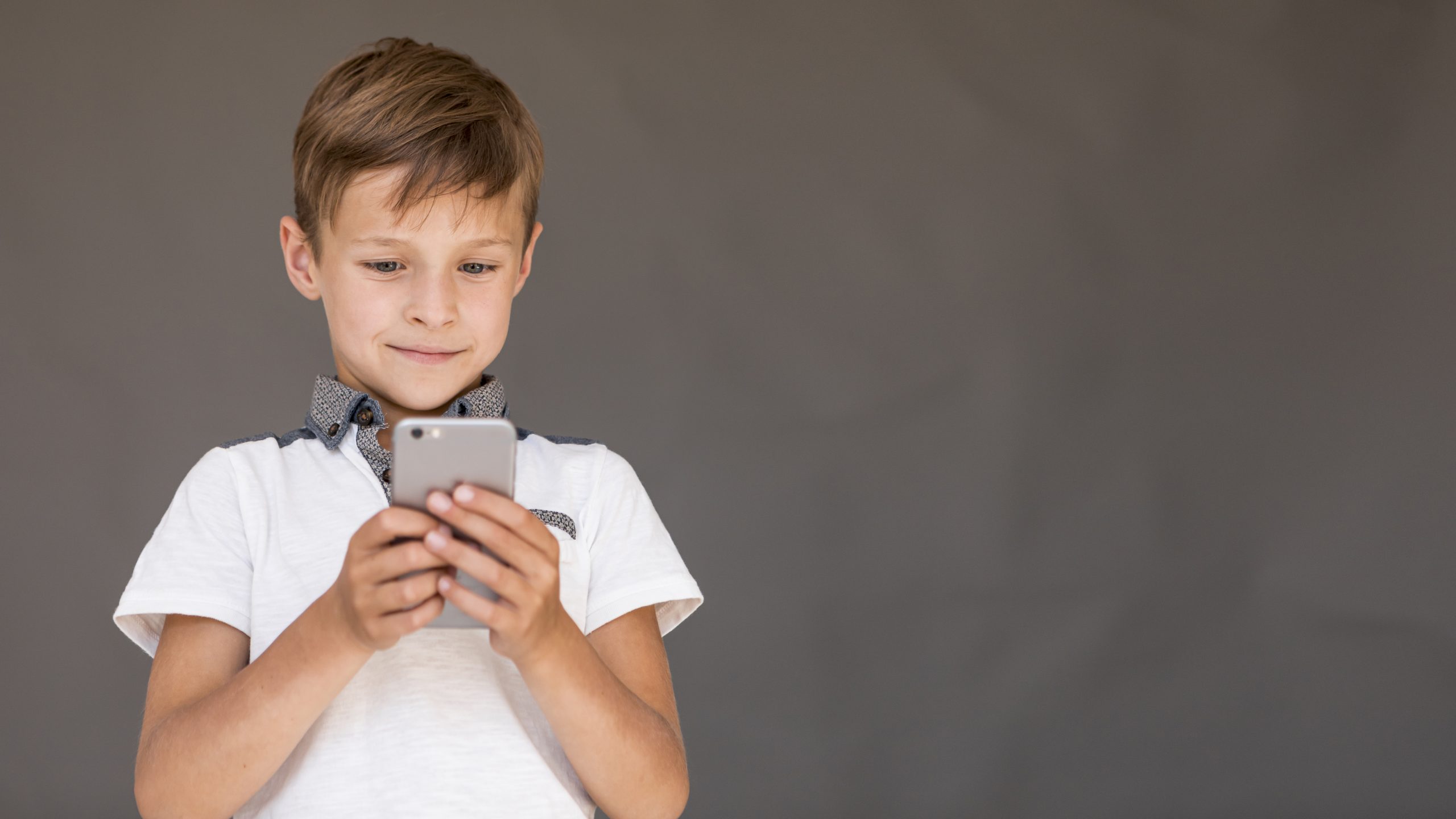 Australia zakazuje social mediów nieletnim