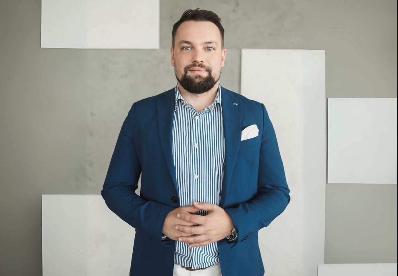 Zwinna transformacja cyfrowa: jak uniknąć ryzykownych inwestycji i zbudować trwałą przewagę? Rozmowa z Piotrem Wegnerem, Solutions Directorem w Britenet