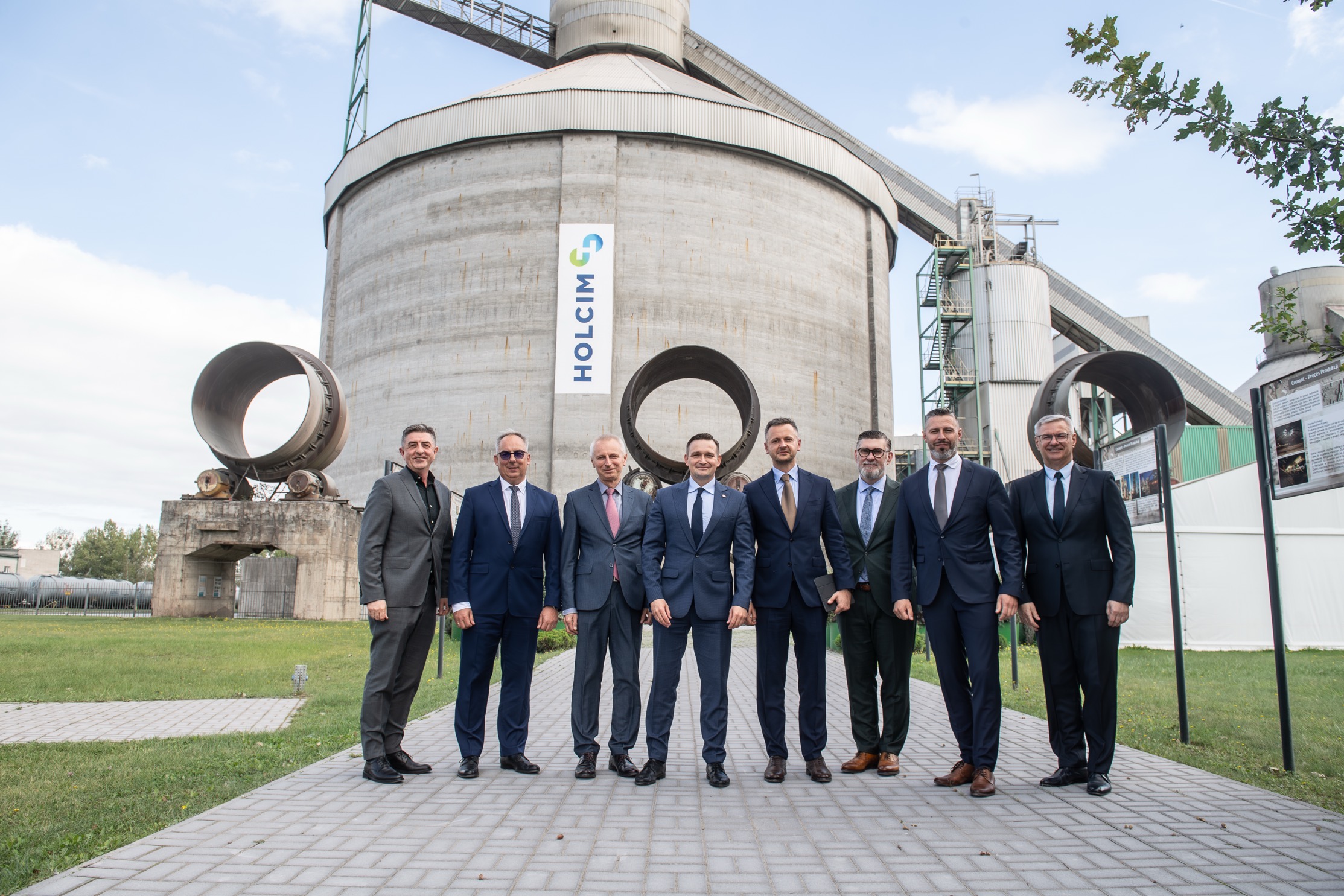 Ministerialna wizyta w Cementowni Kujawy – Holcim Polska prezentuje projekt CCS Go4ECOPlanet