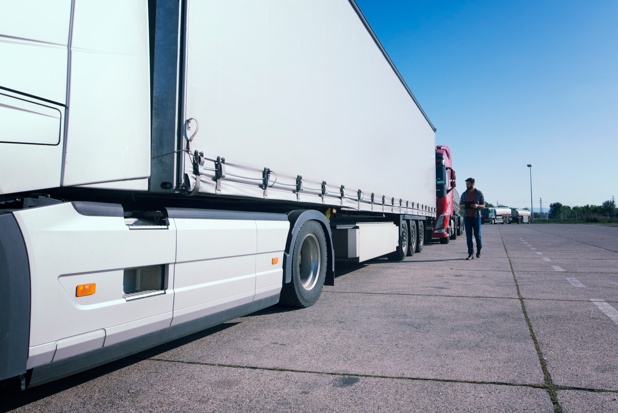 Rząd wspiera polskich przewoźników – nowe możliwości ubezpieczenia transportów do i z Ukrainy