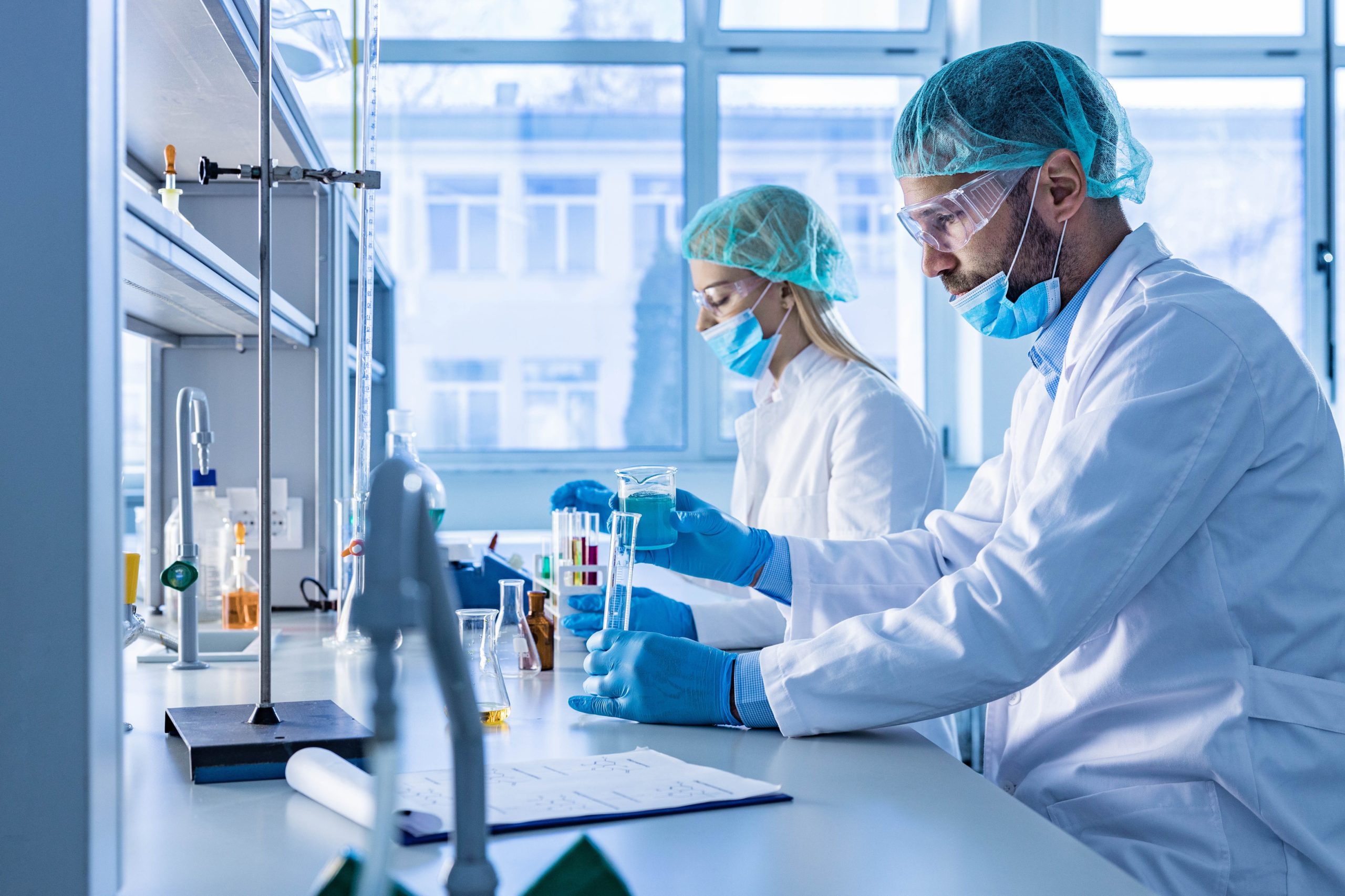 Młodzi naukowcy kreują przyszłość przemysłu chemicznego. Ich innowacje mogą wpłynąć na jego zrównoważony rozwój