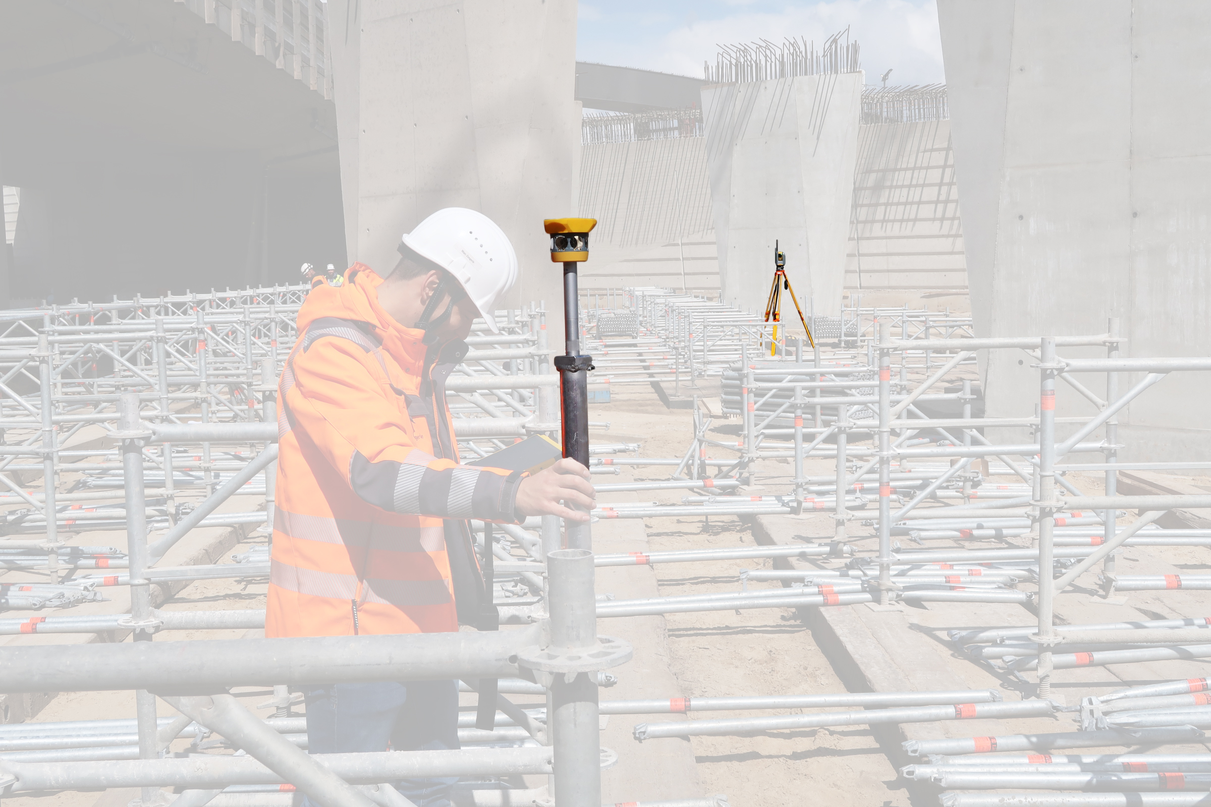 Cyfrowa rewolucja w branży rusztowaniowej – system Layher SIM i nagrodzony SIM2Field