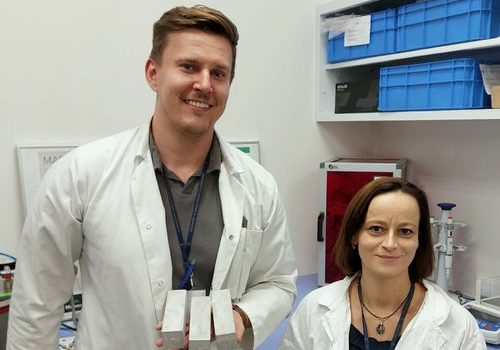 Cement z dodatkiem popiołu ISSA skutecznej wiąże dwutlenek węgla