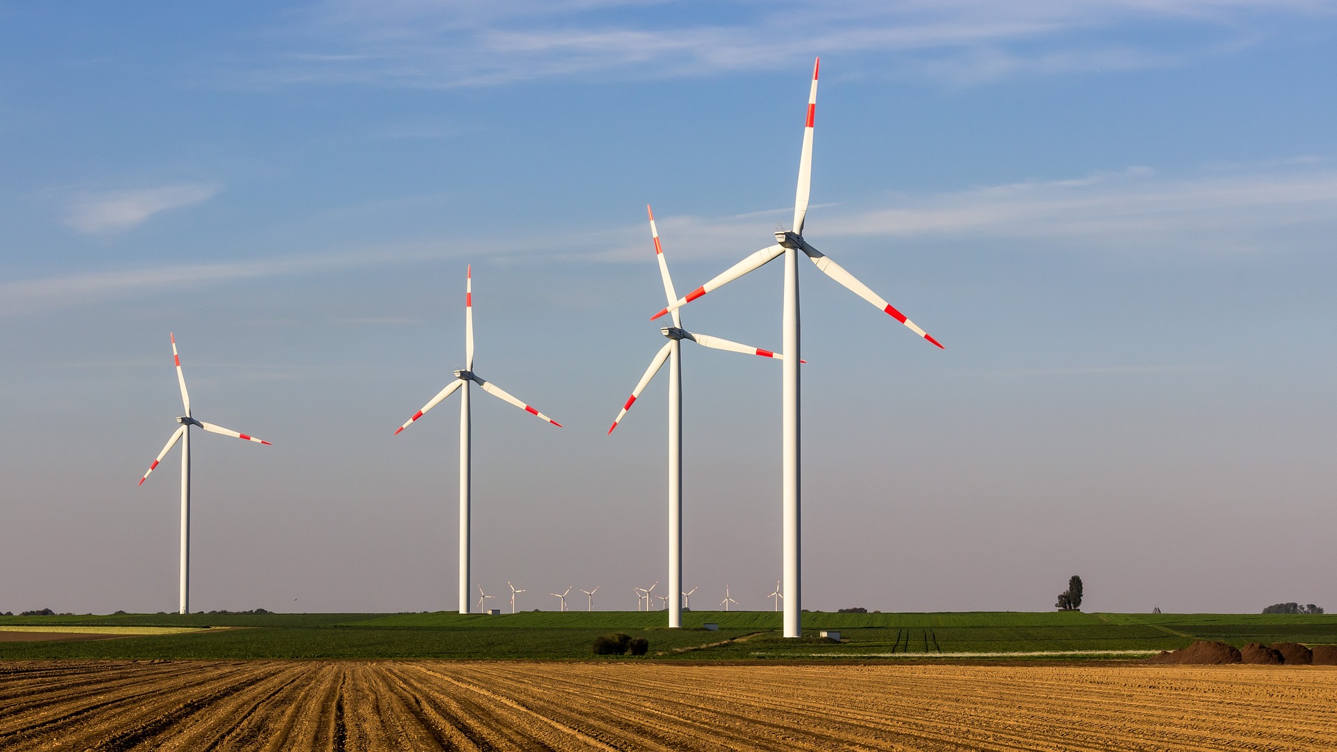 Niższe opłaty dla energochłonnych firm. Nowe przepisy wspierają transformację energetyczną