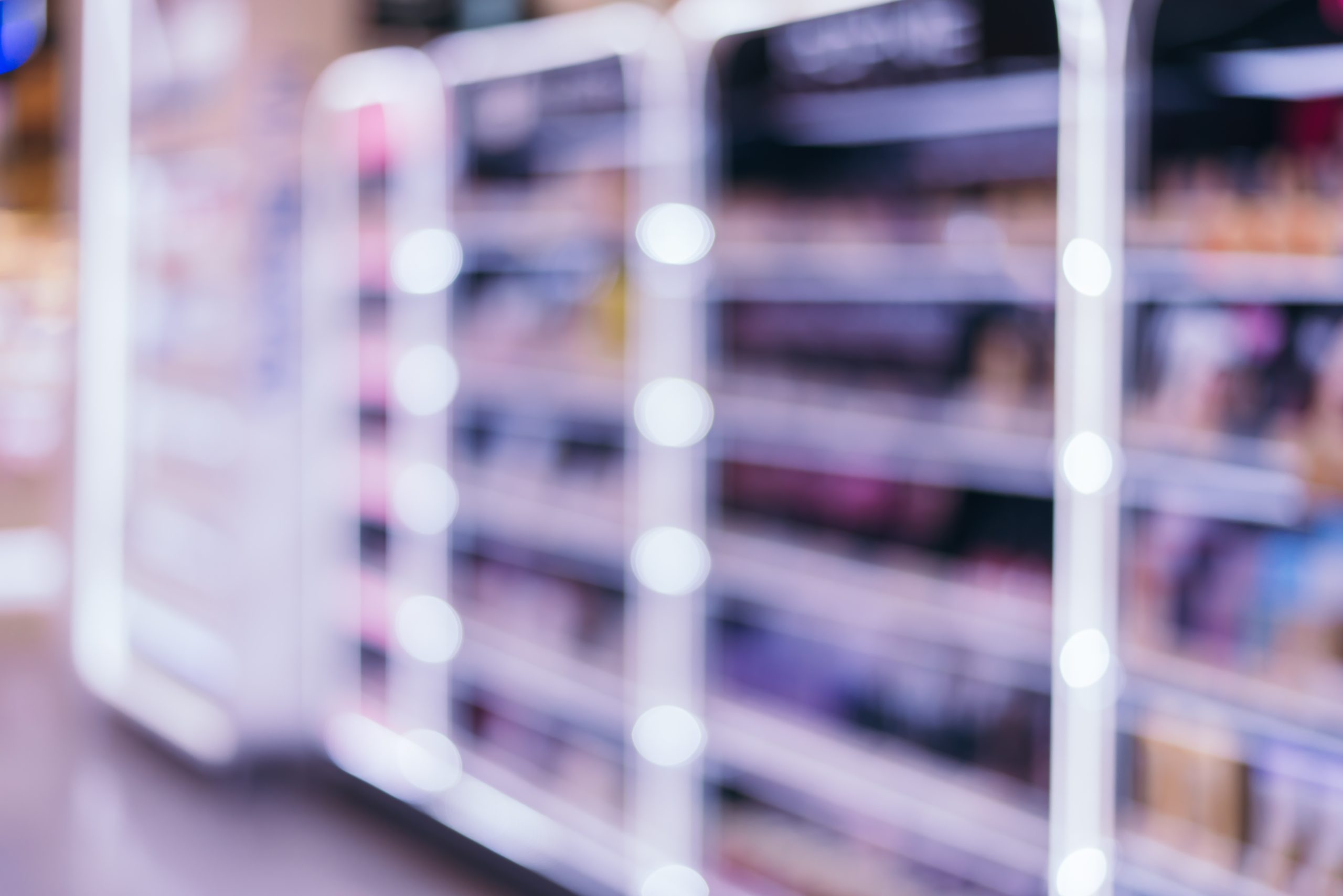 Bezwitrynowa sprzedaż alkoholu. Spór branży paliwowej z handlem