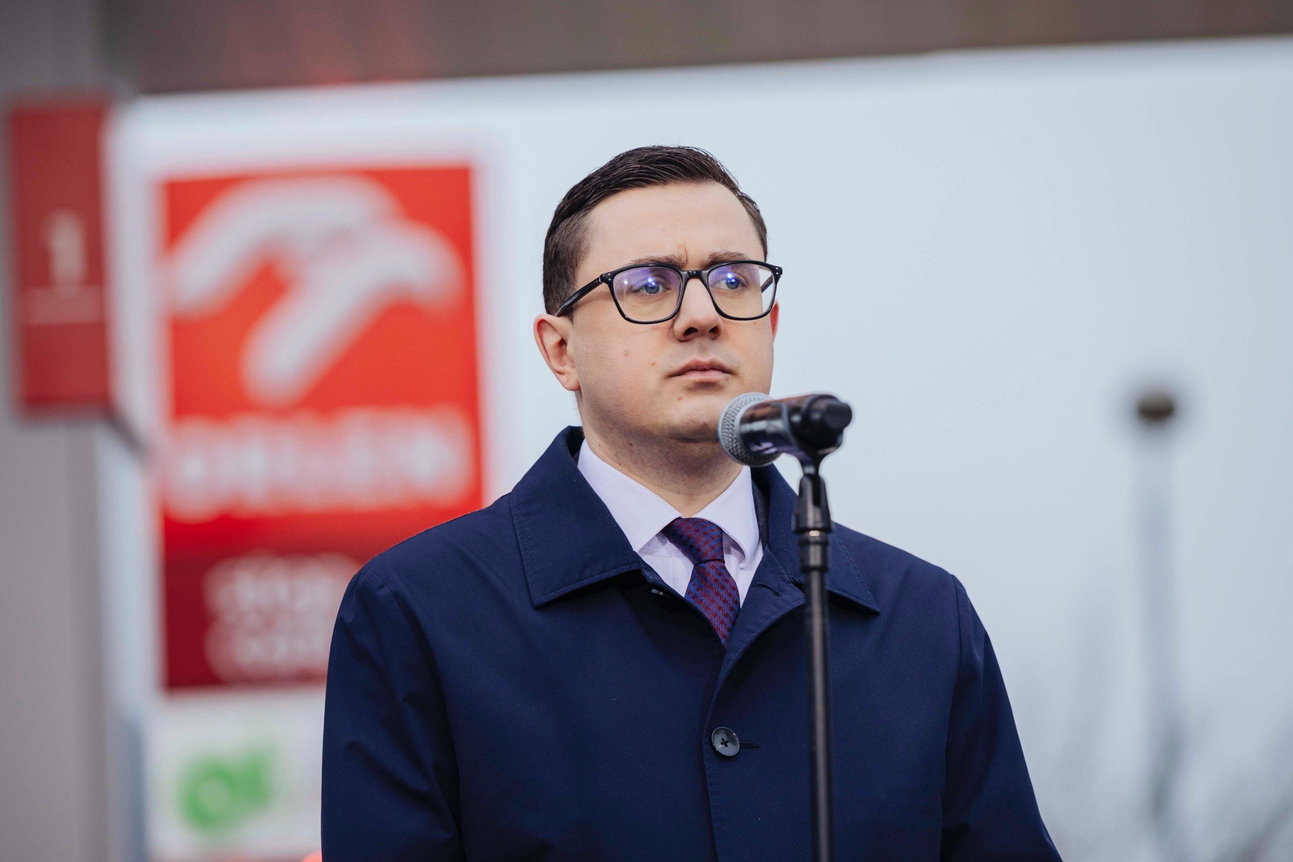 Nowe stawki już na pylonach. W całej Polsce kierowcy płacą mniej za paliwo