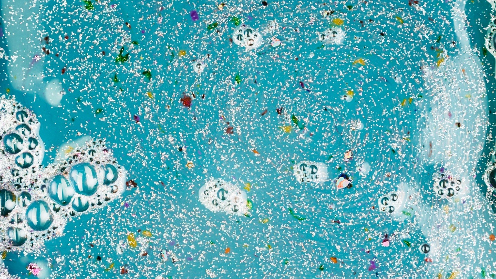 Mikroplastik – ciche zagrożenie dla zdrowia Mikroplastik – ciche zagrożenie dla zdrowia