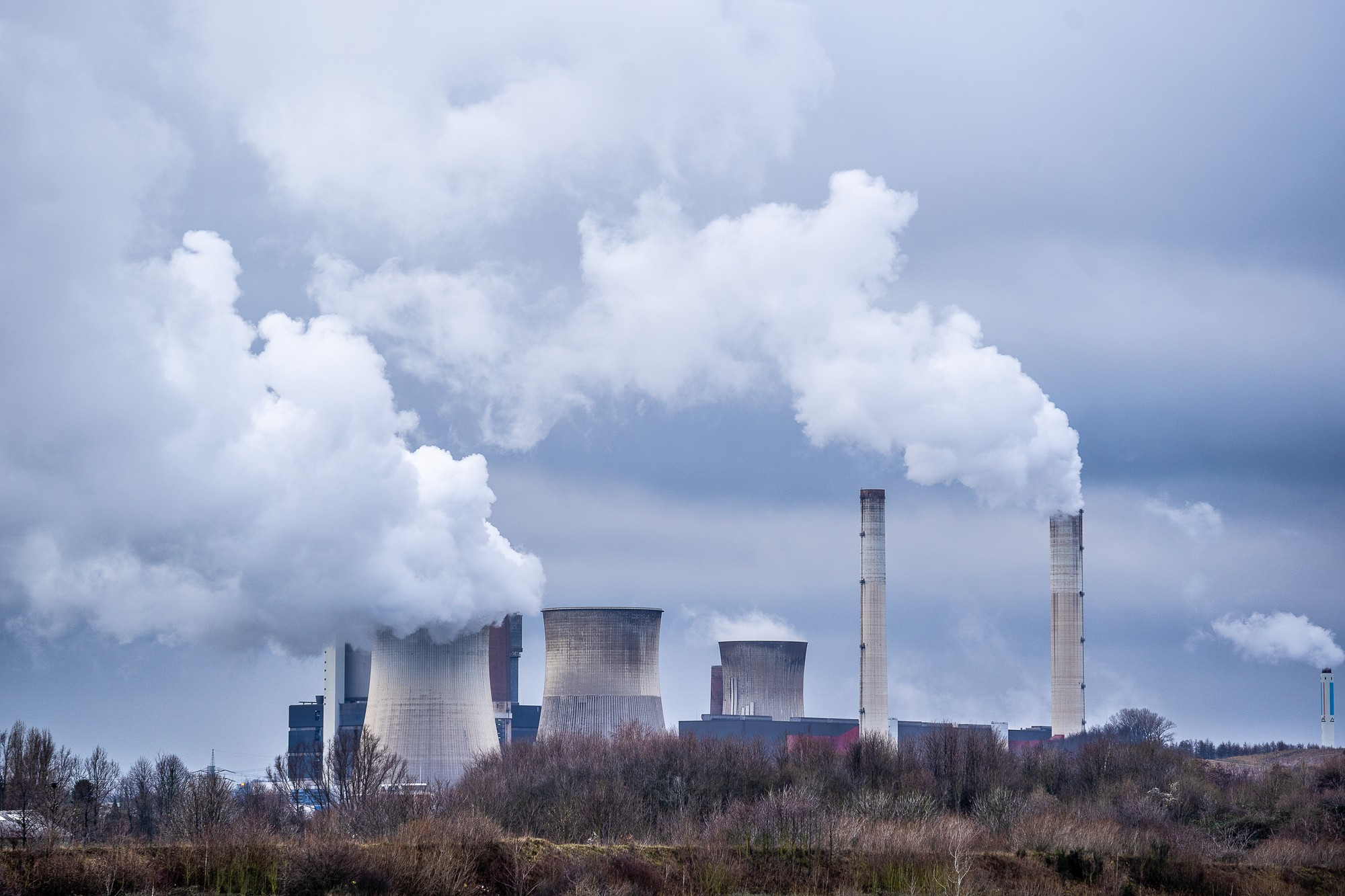 Sektor energetyczny przyspiesza wdrażanie rozwiązań AI. Bez odpowiedniego zarządzania zwiększa to podatność infrastruktury krytycznej na ataki Sektor energetyczny przyspiesza wdrażanie rozwiązań AI. Bez odpowiedniego zarządzania zwiększa to podatność infrastruktury krytycznej na ataki