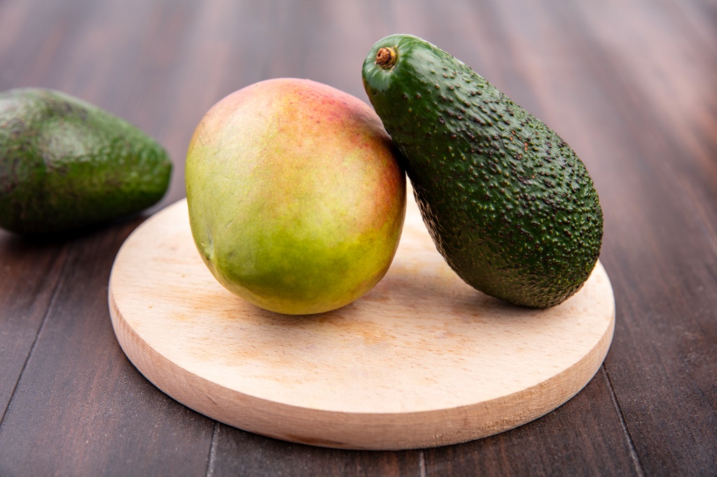 Zdrowe serce: awokado i mango w codziennej diecie