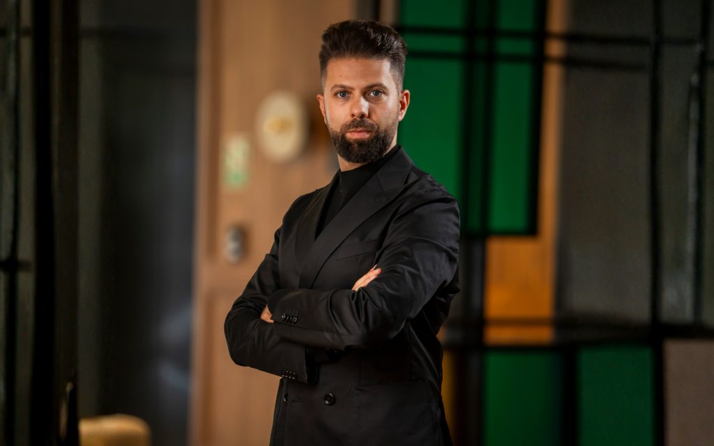 Od rzemiosła do technologii. Ewolucja projektowania współczesnej biżuterii. Wywiad z Tomaszem Osmanem, prezesem i współwłaścicielem marki SAVICKI