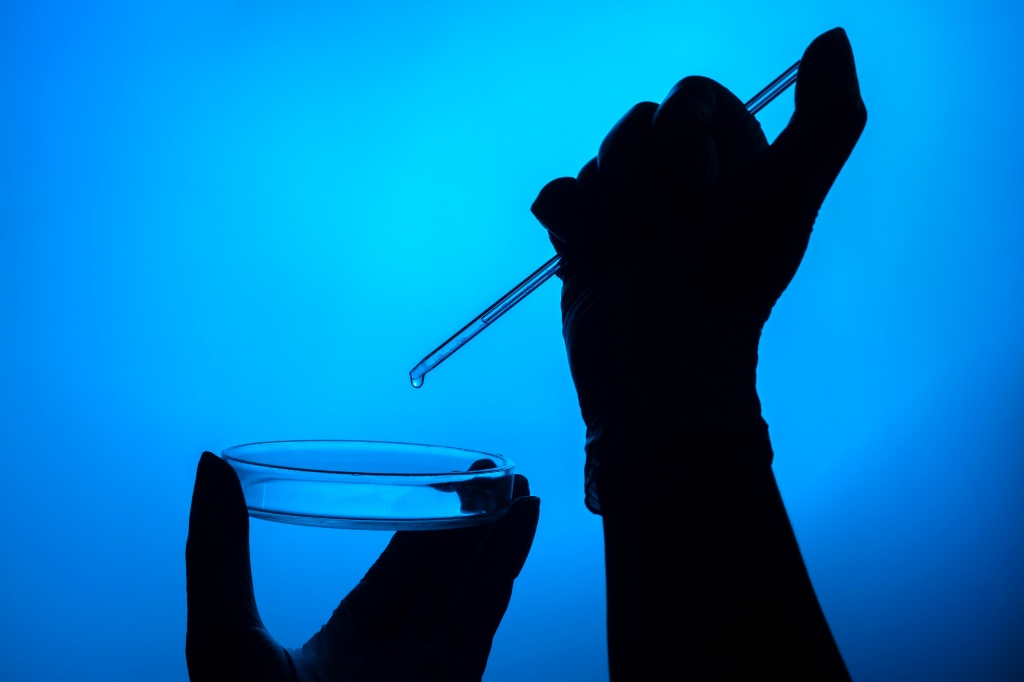 Sztuczne jajo od Colossal Biosciences Sztuczne jajo od Colossal Biosciences
