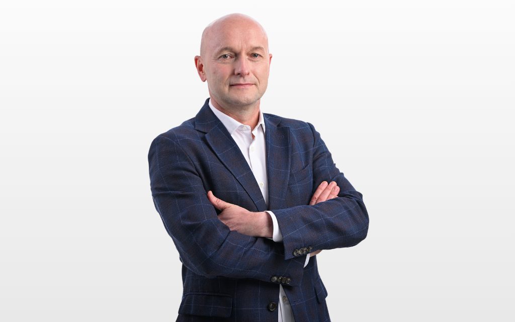 Rosnące koszty, niestabilne rynki i walka o konkurencyjność. Wywiad z Leszkiem Jakielskim, Wiceprezesem Zarządu ds. Surowcowych, Sokołów S.A.