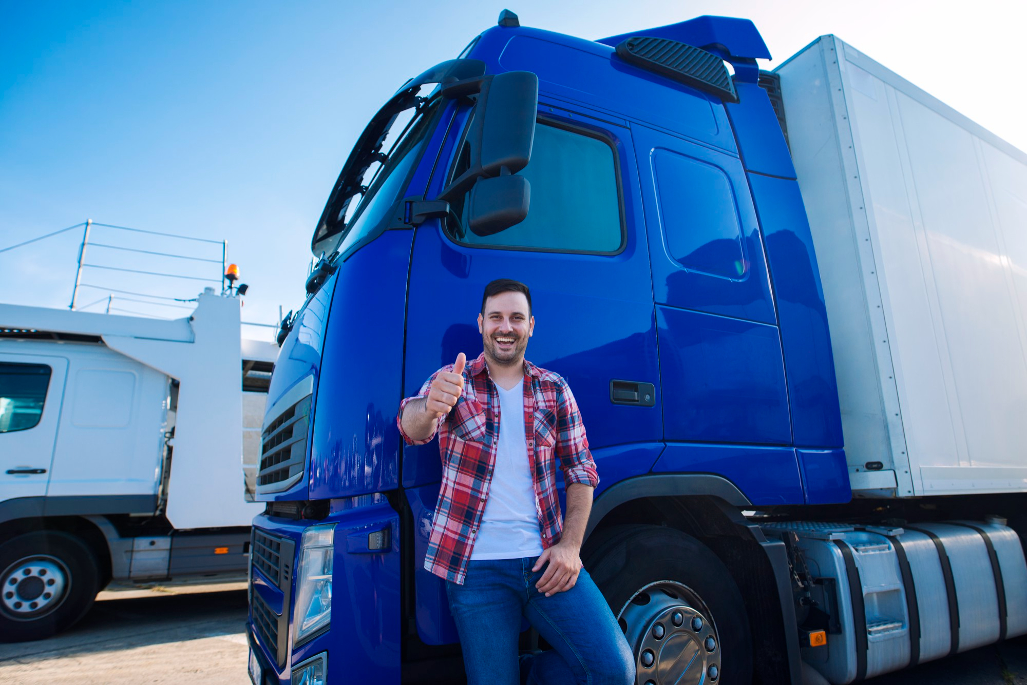 Branża transportowa zmaga się z niedoborem kierowców. Młodych ludzi mogą przyciągnąć nowe technologie