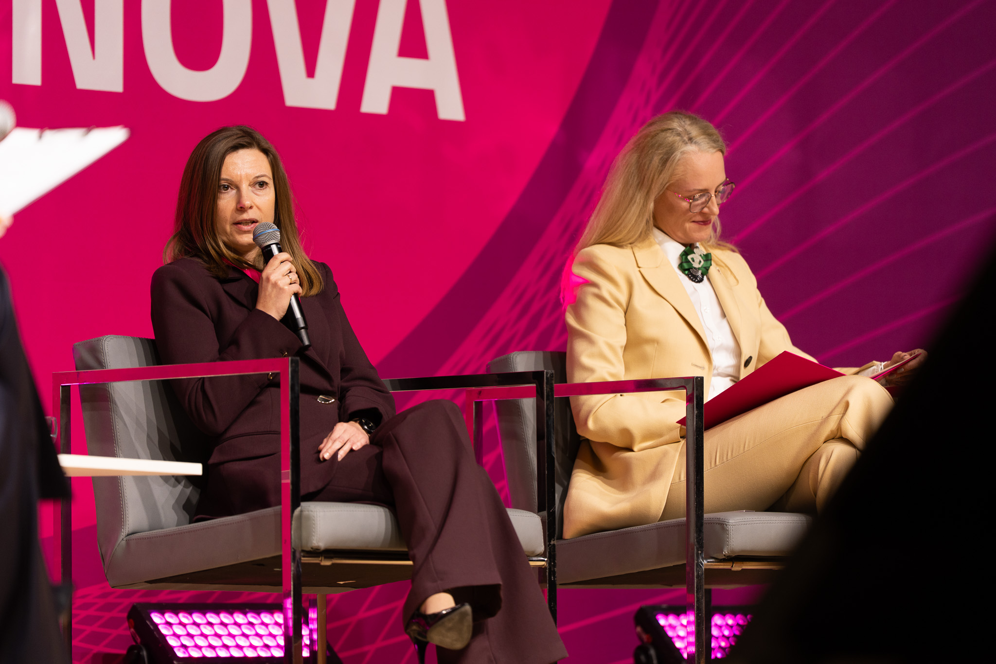 TAURONOVA: Świat Nowej Energii