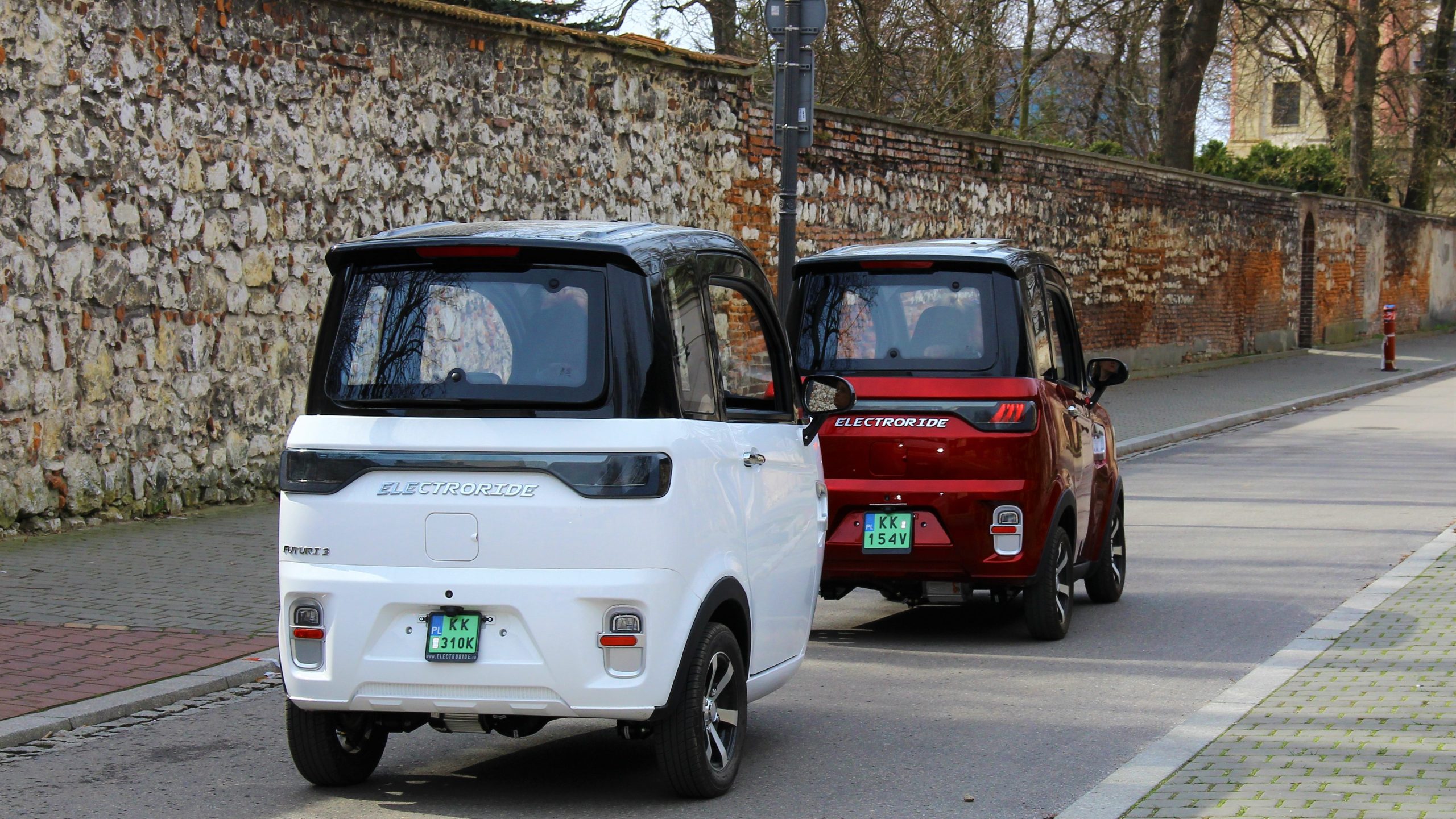 Raport ICCT dowodzi, że elektromobilność zmniejsza ślad węglowy o 73%. Zobacz, dlaczego lekkie pojazdy zmienią polskie miasta.
