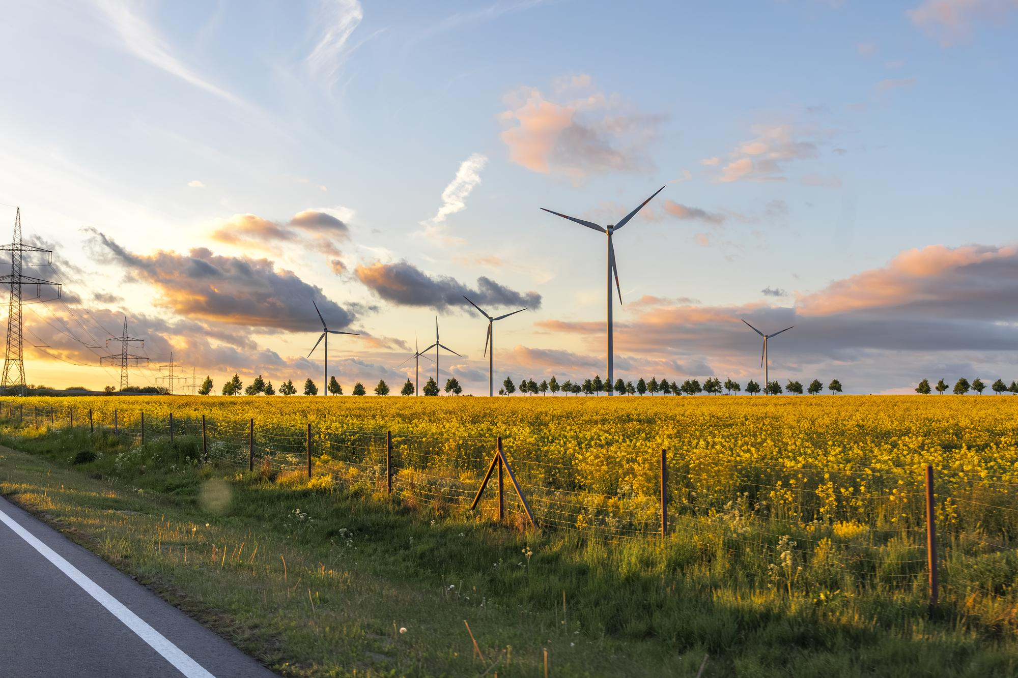 Rocznie marnujemy 1,4 TWh energii z OZE, straty ograniczy połączenie energetyki z ciepłownictwem Rocznie marnujemy 1,4 TWh energii z OZE, straty ograniczy połączenie energetyki z ciepłownictwem