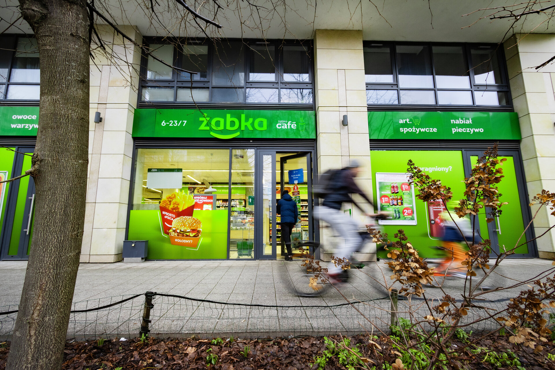 ALIMENTATION COUCHE-TARD ZAWARŁA UMOWĘ W SPRAWIE NABYCIA KONTROLNEGO PAKIETU AKCJI GRUPY ŻABKA
