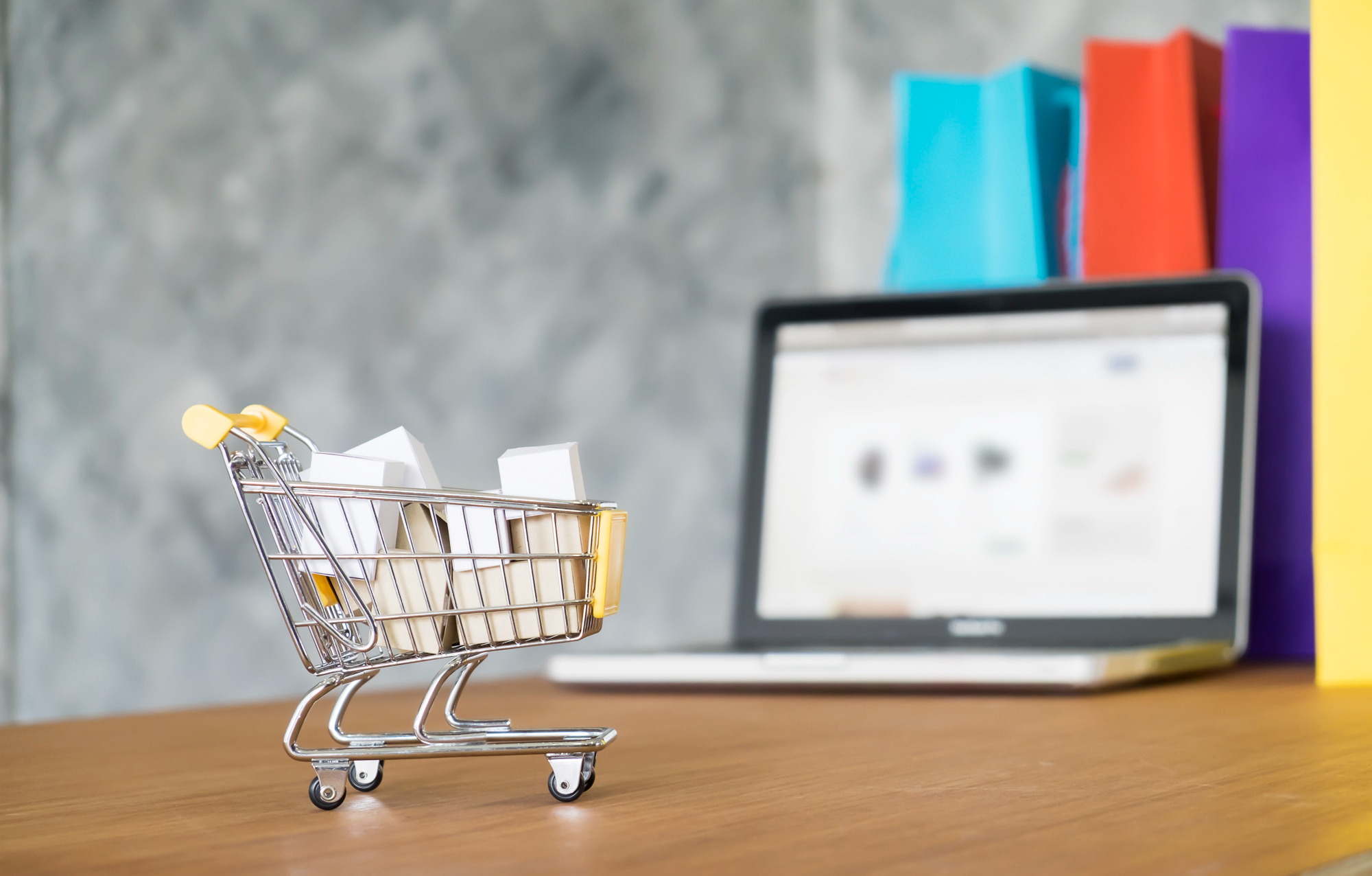 Analiza rynku e-commerce w Polsce